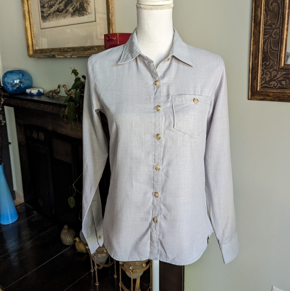 The North Face Wmns XS Woven RTO Vented Button Up Shirt Light Gray Blue Poly 134